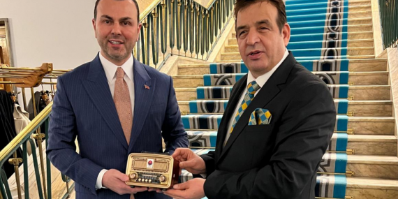 Büyük İç Anadolu Platformu Başkanı Av. Mehmet Yalım ve Eşi, TBMM’de Milletvekili Seyithan İzsiz ile Buluştu